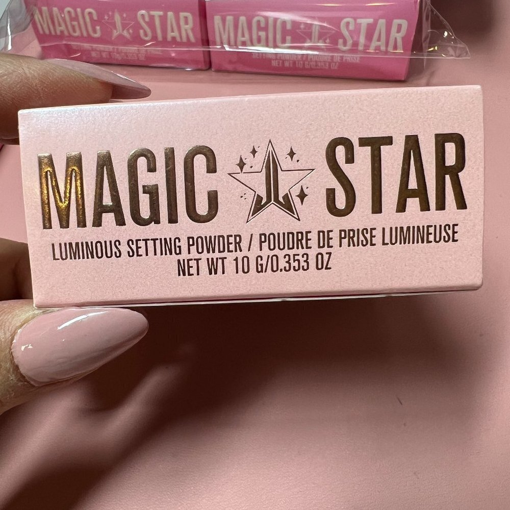 Jeffree Star Luminous Setting Powder in HONEY New